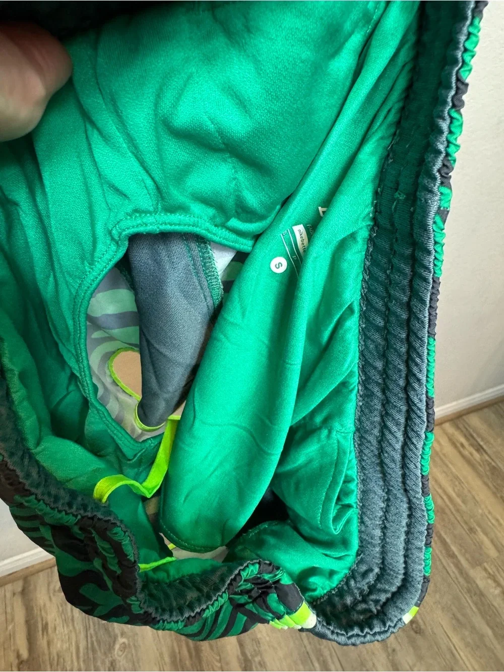 Nike Women's Green Patterned Running Athletic Shorts w/ Built-In Briefs size S